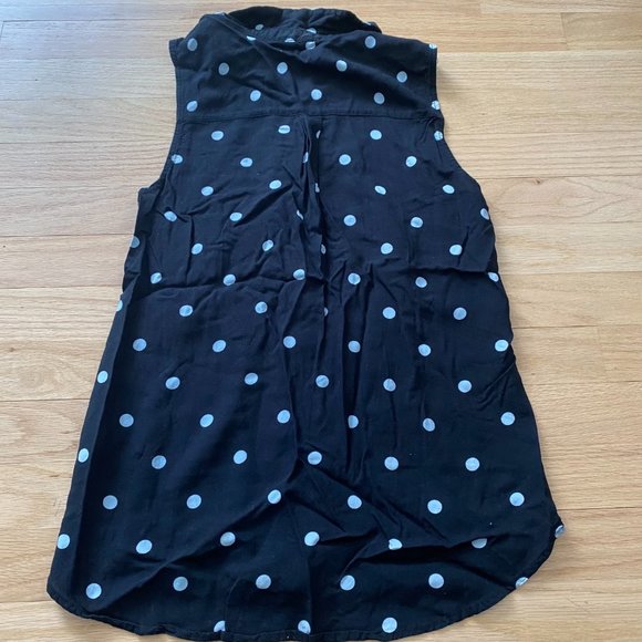 H&M Black Polka Dot Button Down Shirt - Picture 2 of 9